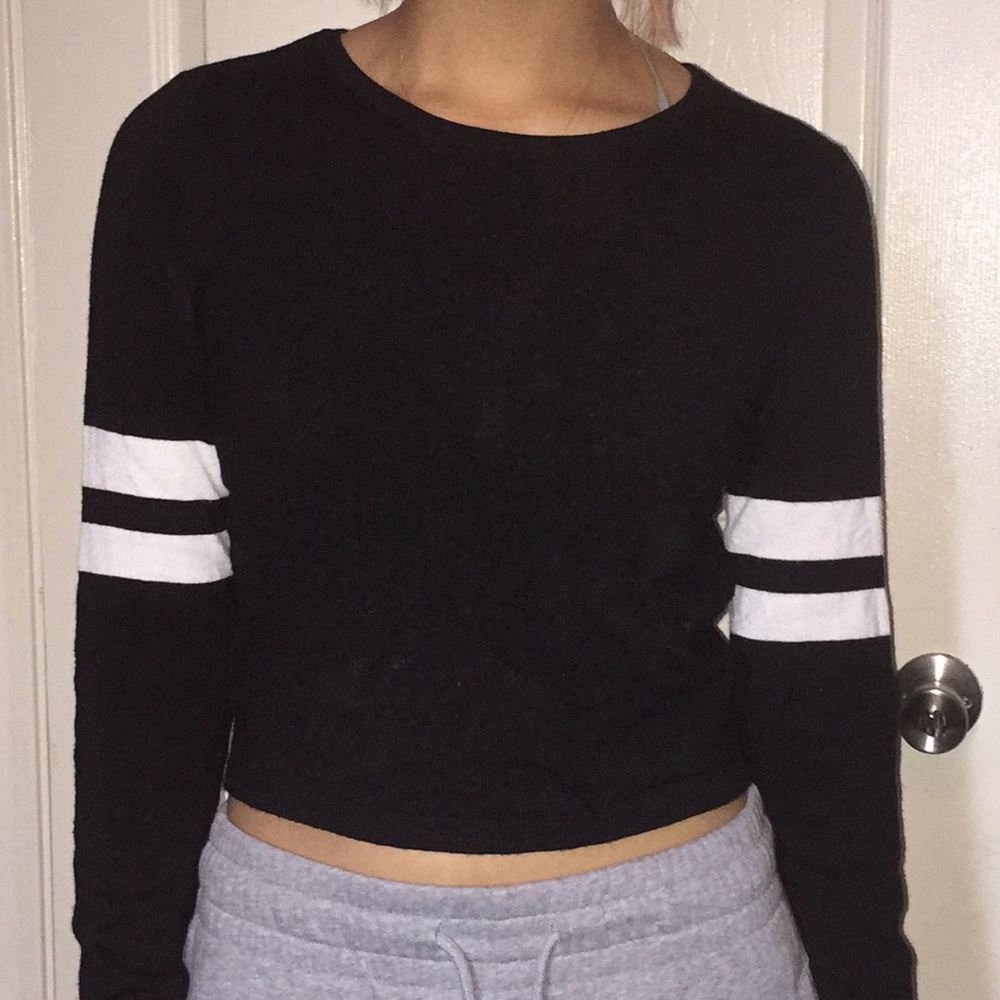 Forever 21 crop top sweater